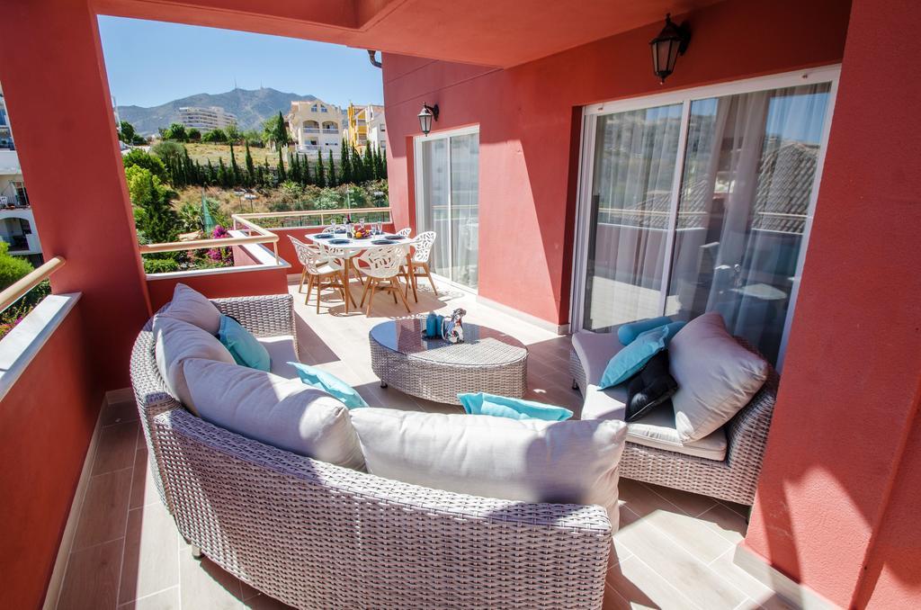 Gorgeous 170 Sq.M. Penthouse With Sea View Terraces Apartment เบนัลมาเดนา ภายนอก รูปภาพ